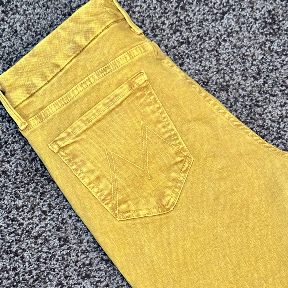EUC MOTHER Mineral Yellow Wash Denim The Looker Ankle Snippet Jeans - Picture 12 of 17